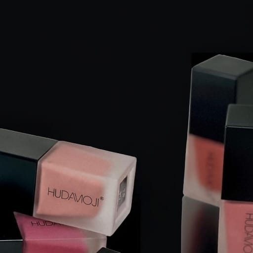 HudaMoji Liquid Blush